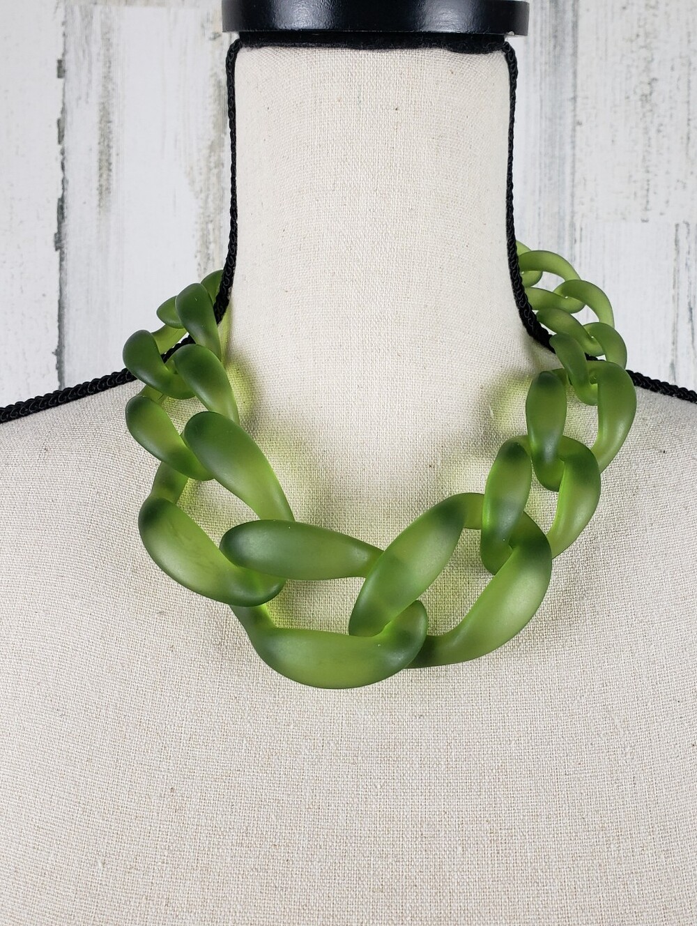 Green Matte Link Necklace - Women Jewelry